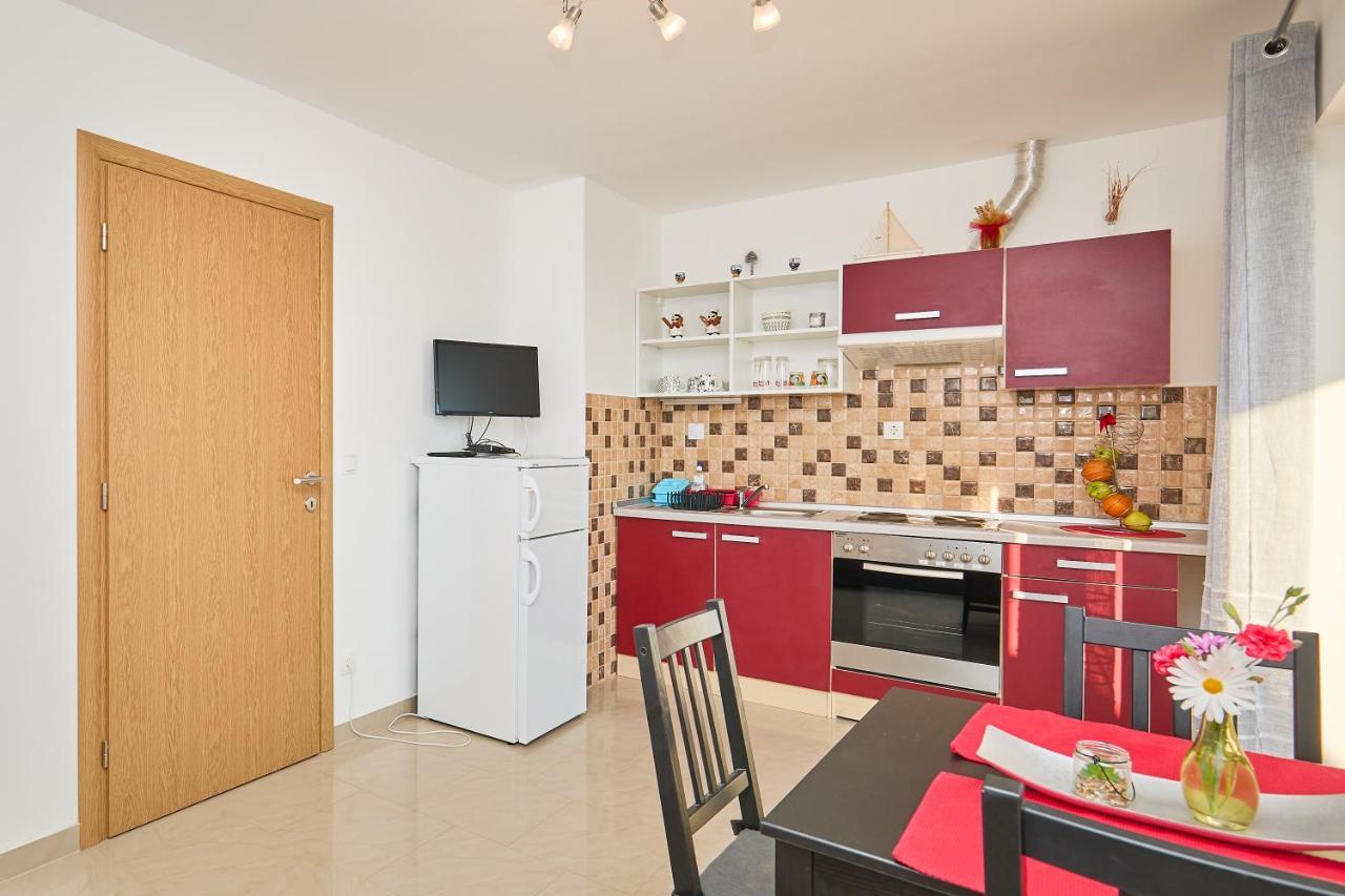 Apartments Baro Maranovići エクステリア 写真